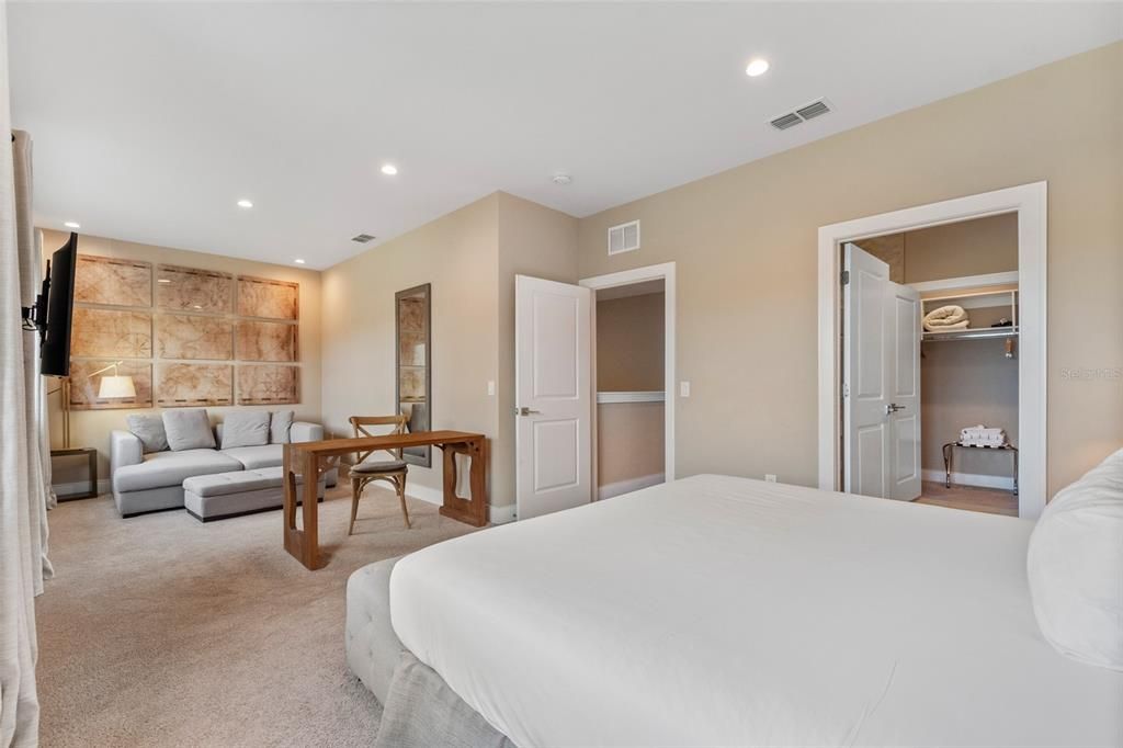 En Renta: $3,000 (3 camas, 3 baños, 2195 Pies cuadrados)