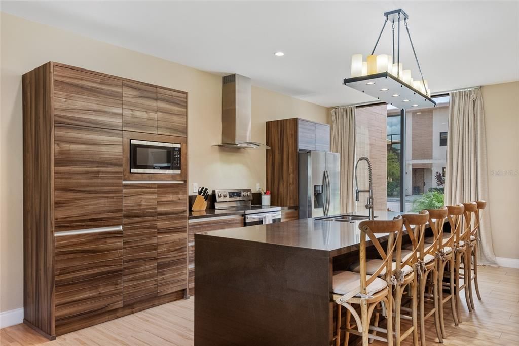 En Renta: $3,000 (3 camas, 3 baños, 2195 Pies cuadrados)