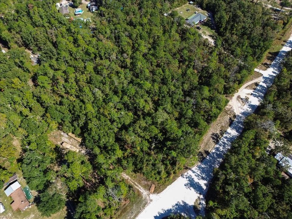 En Venta: $40,000 (0.92 acres)