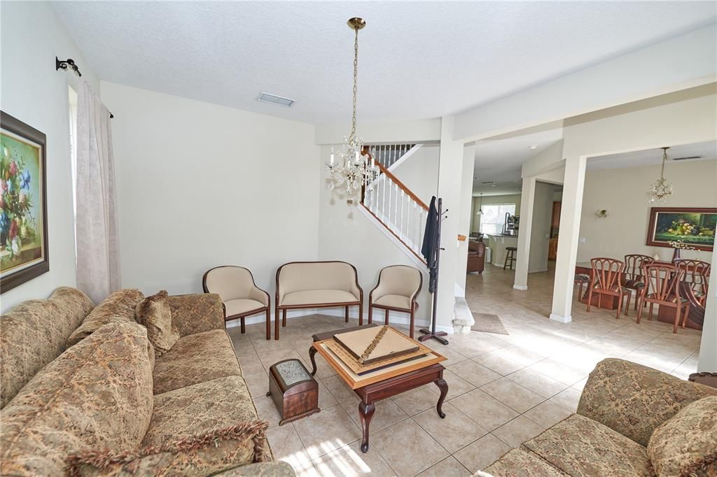 En Venta: $549,000 (6 camas, 4 baños, 3337 Pies cuadrados)