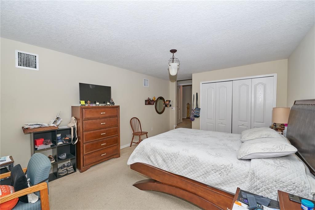 En Venta: $549,000 (6 camas, 4 baños, 3337 Pies cuadrados)