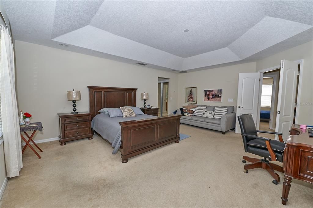 En Venta: $549,000 (6 camas, 4 baños, 3337 Pies cuadrados)