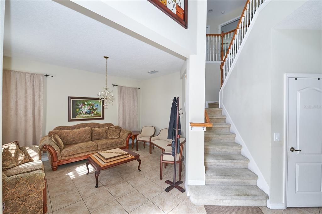 En Venta: $549,000 (6 camas, 4 baños, 3337 Pies cuadrados)