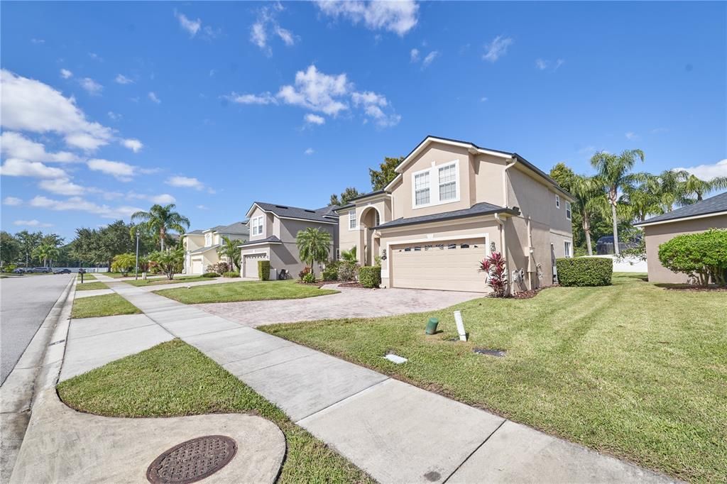 En Venta: $549,000 (6 camas, 4 baños, 3337 Pies cuadrados)