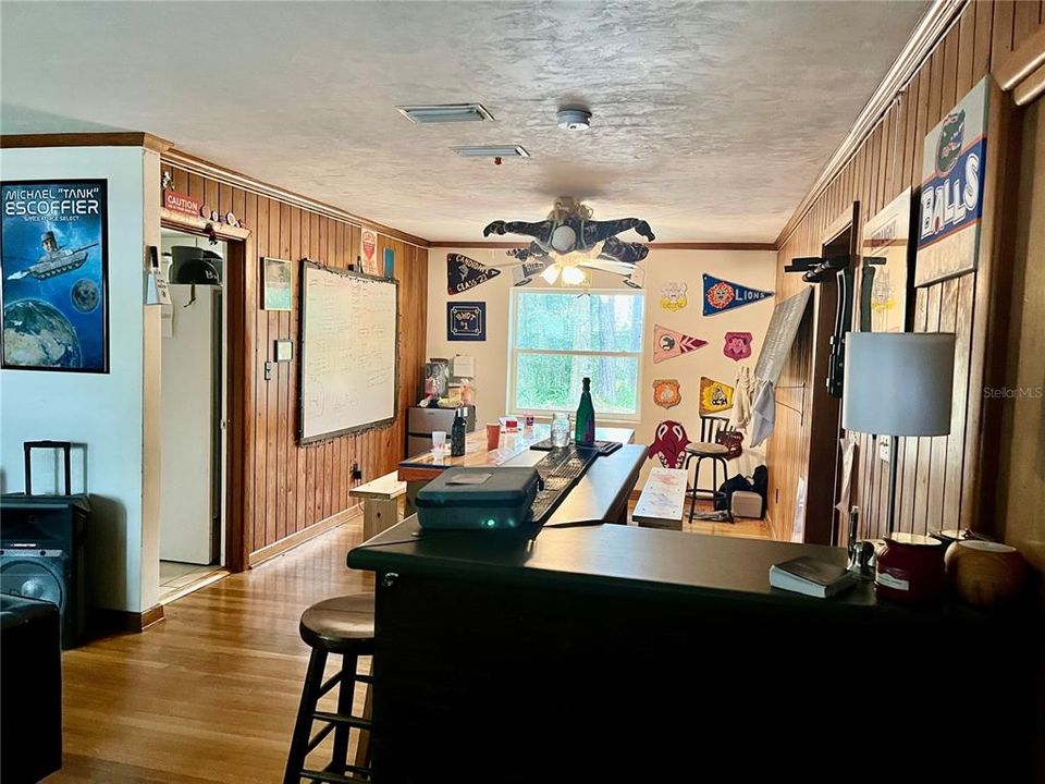 En Venta: $425,000 (5 camas, 3 baños, 1976 Pies cuadrados)