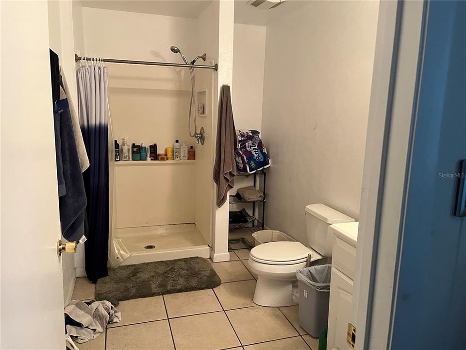 En Venta: $425,000 (5 camas, 3 baños, 1976 Pies cuadrados)