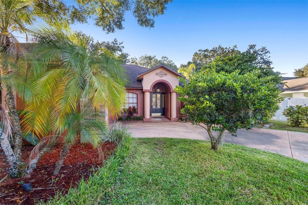 En Venta: $595,000 (4 camas, 2 baños, 2421 Pies cuadrados)