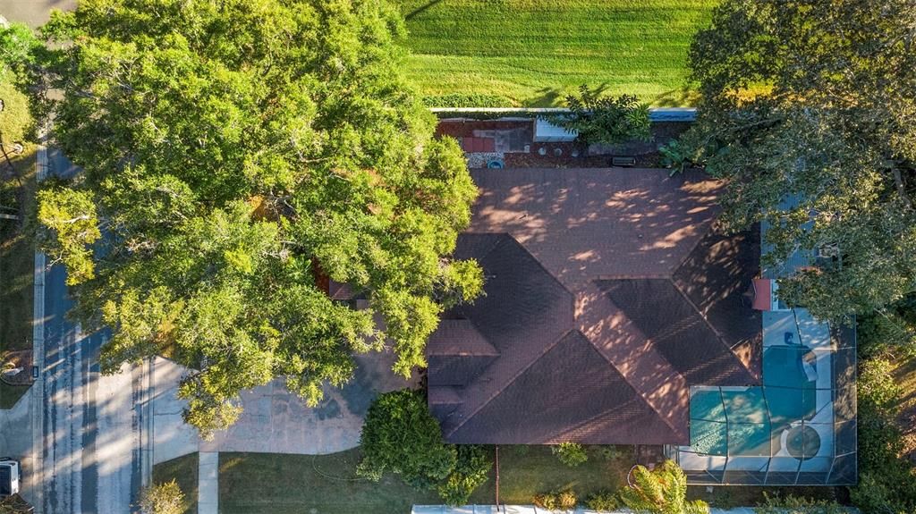 En Venta: $595,000 (4 camas, 2 baños, 2421 Pies cuadrados)