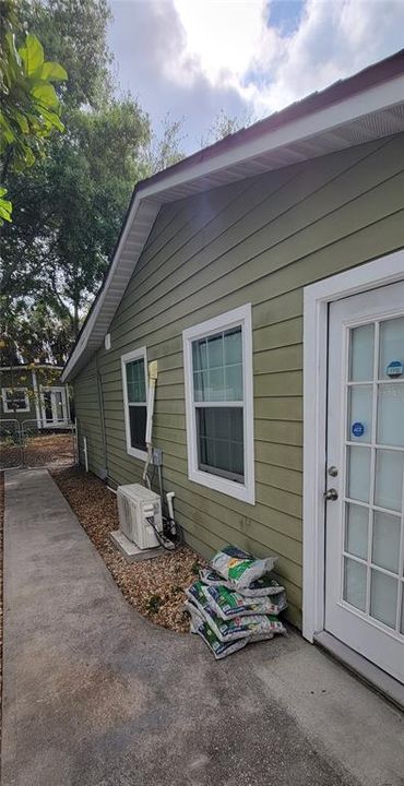 For Rent: $1,800 (1 beds, 1 baths, 700 Square Feet)