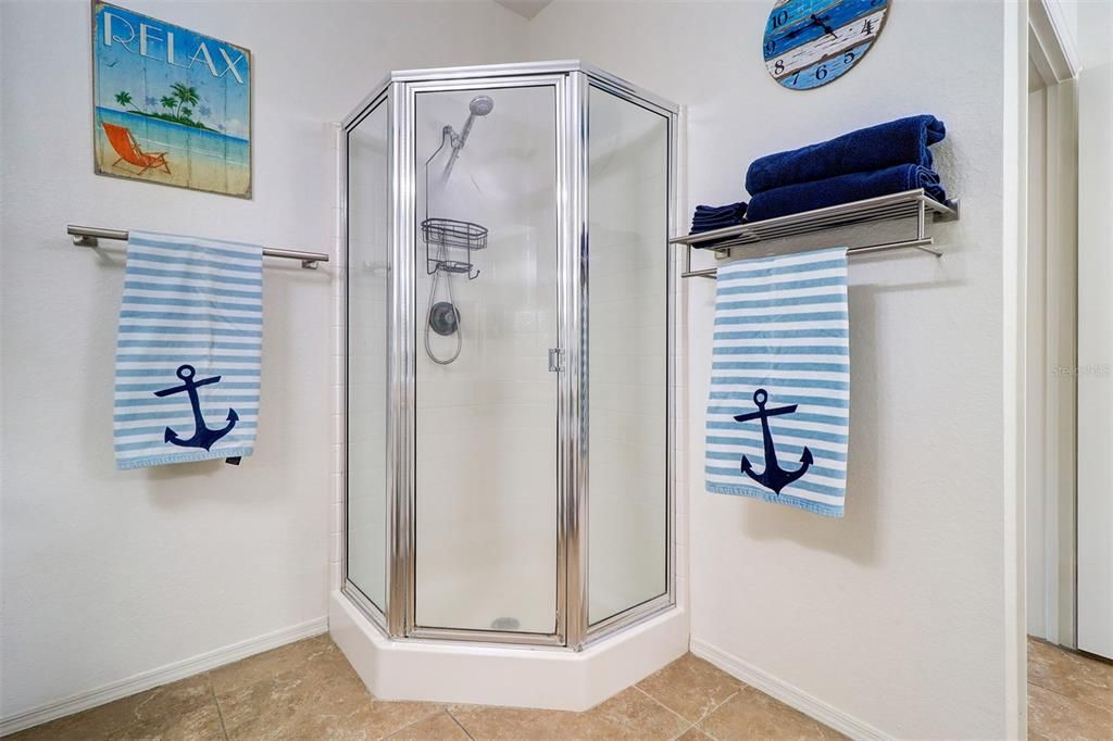 В аренду: $2,800 (1 спален, 1 ванн, 1079 Квадратных фут)