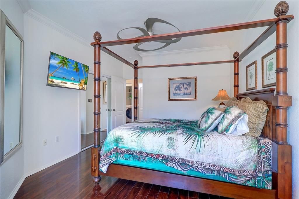 В аренду: $2,800 (1 спален, 1 ванн, 1079 Квадратных фут)