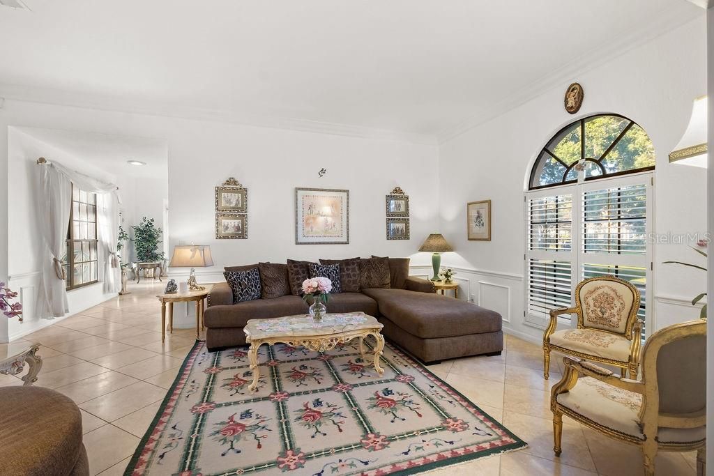 На продажу: $1,998,000 (5 спален, 4 ванн, 4716 Квадратных фут)