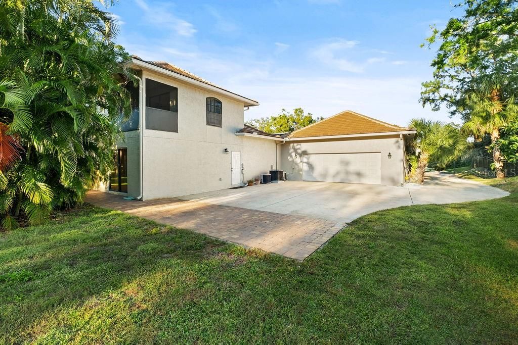 На продажу: $1,998,000 (5 спален, 4 ванн, 4716 Квадратных фут)