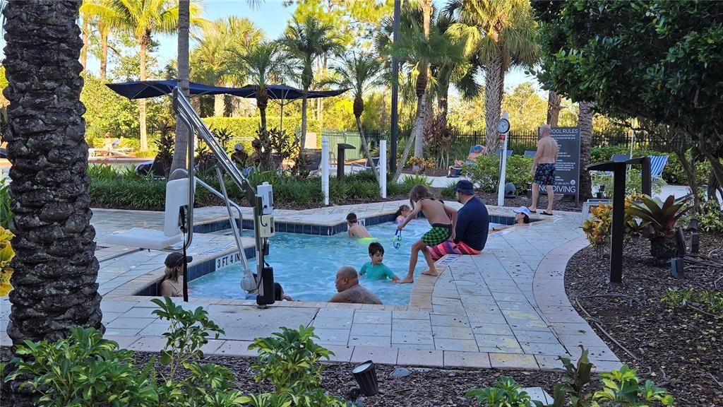 На продажу: $350,000 (3 спален, 2 ванн, 1396 Квадратных фут)