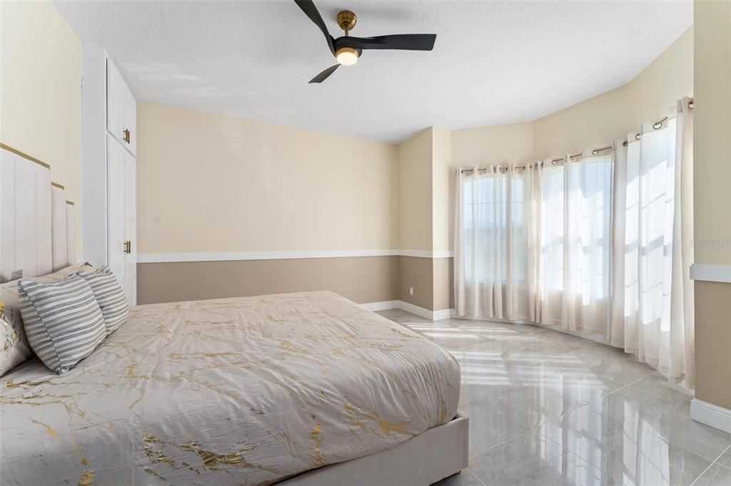 В аренду: $3,300 (5 спален, 3 ванн, 3135 Квадратных фут)