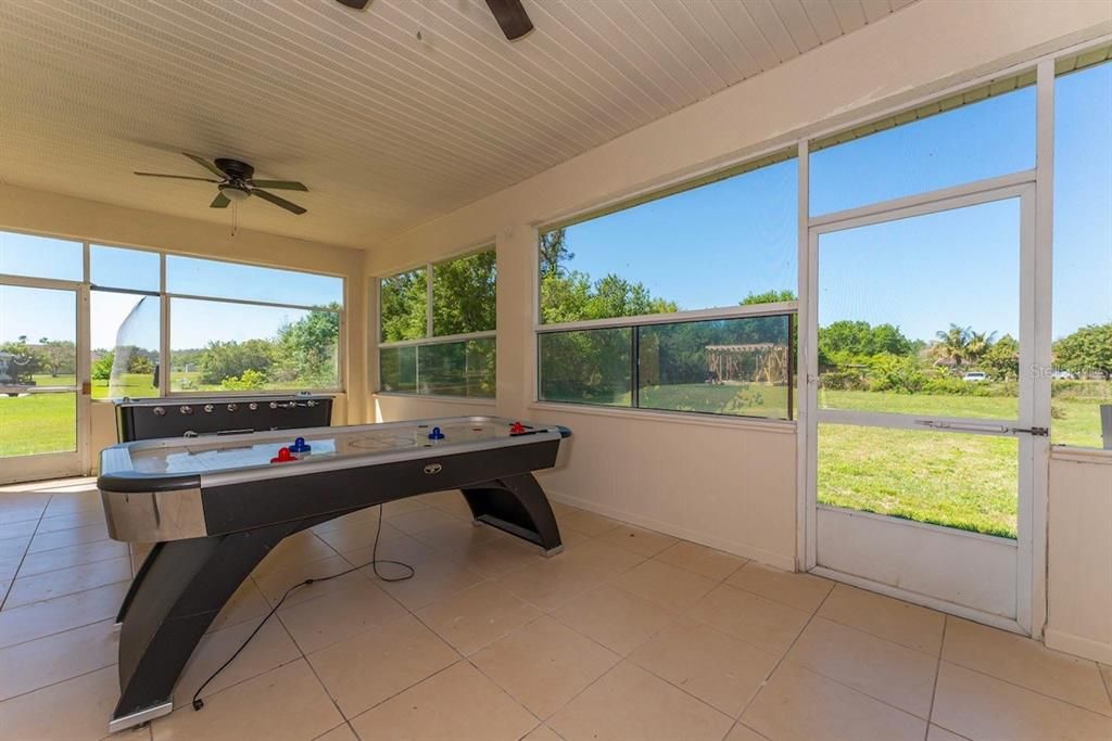 В аренду: $3,300 (5 спален, 3 ванн, 3135 Квадратных фут)