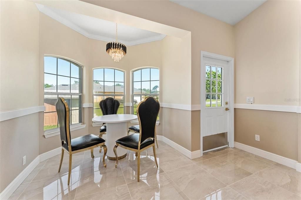 В аренду: $3,300 (5 спален, 3 ванн, 3135 Квадратных фут)