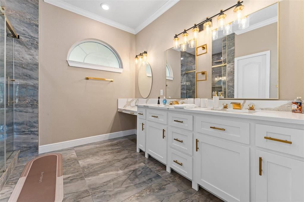 В аренду: $3,300 (5 спален, 3 ванн, 3135 Квадратных фут)