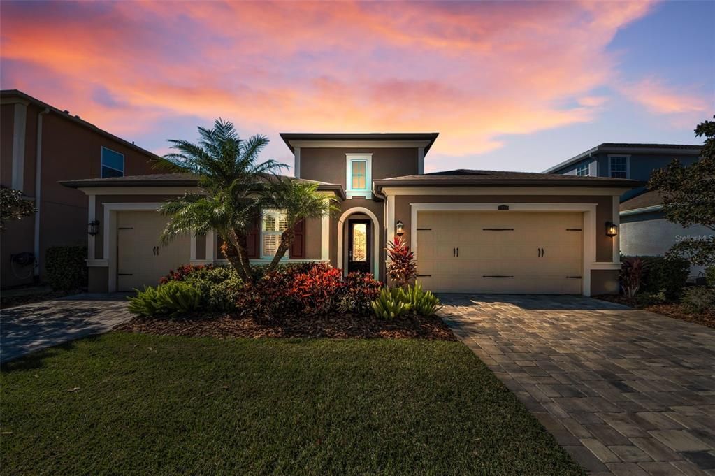 For Sale: $739,000 (4 beds, 3 baths, 2617 Square Feet)