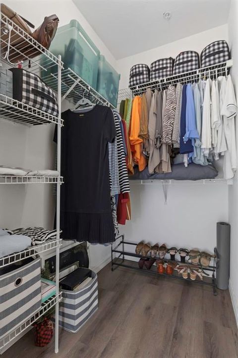 For Sale: $269,000 (1 beds, 1 baths, 654 Square Feet)