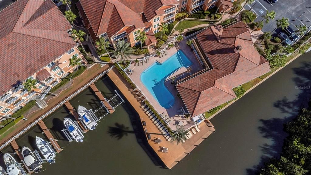 For Sale: $269,000 (1 beds, 1 baths, 654 Square Feet)