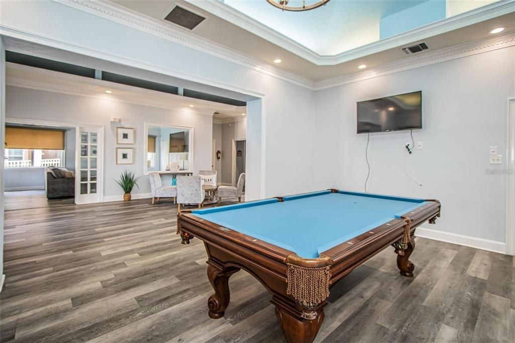 For Sale: $269,000 (1 beds, 1 baths, 654 Square Feet)