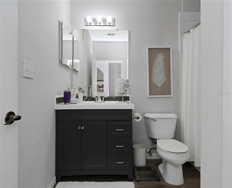 For Sale: $269,000 (1 beds, 1 baths, 654 Square Feet)