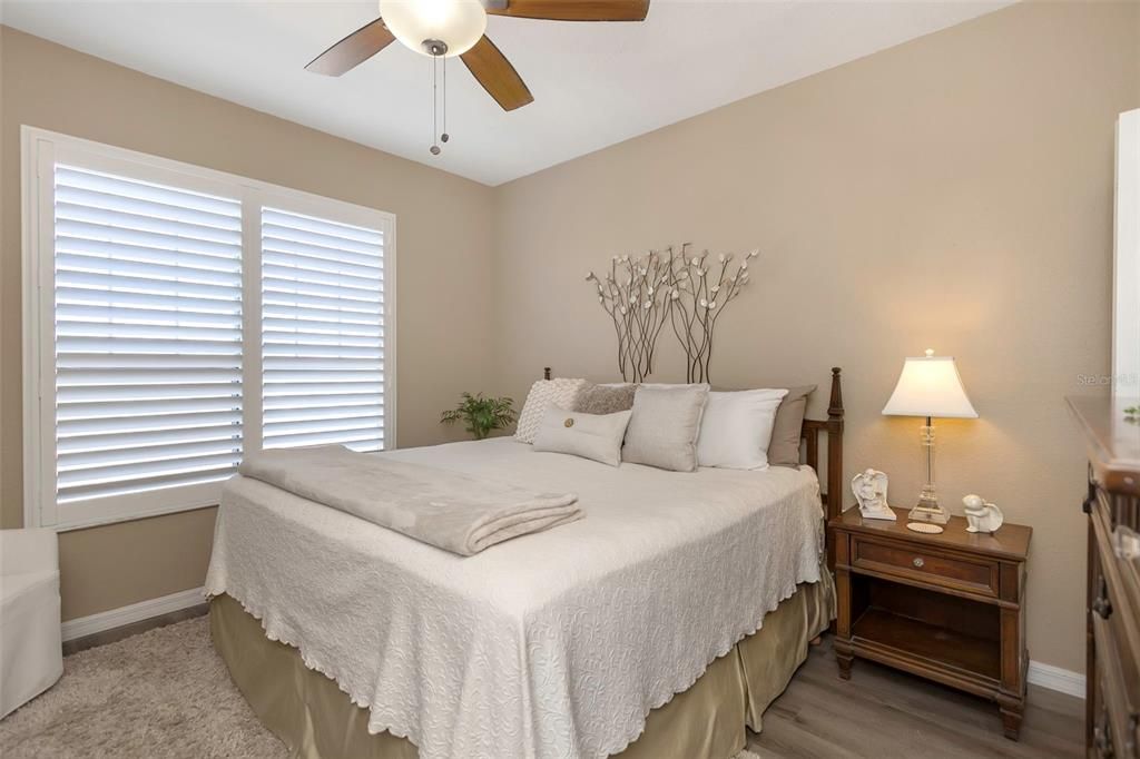 For Sale: $269,000 (1 beds, 1 baths, 654 Square Feet)