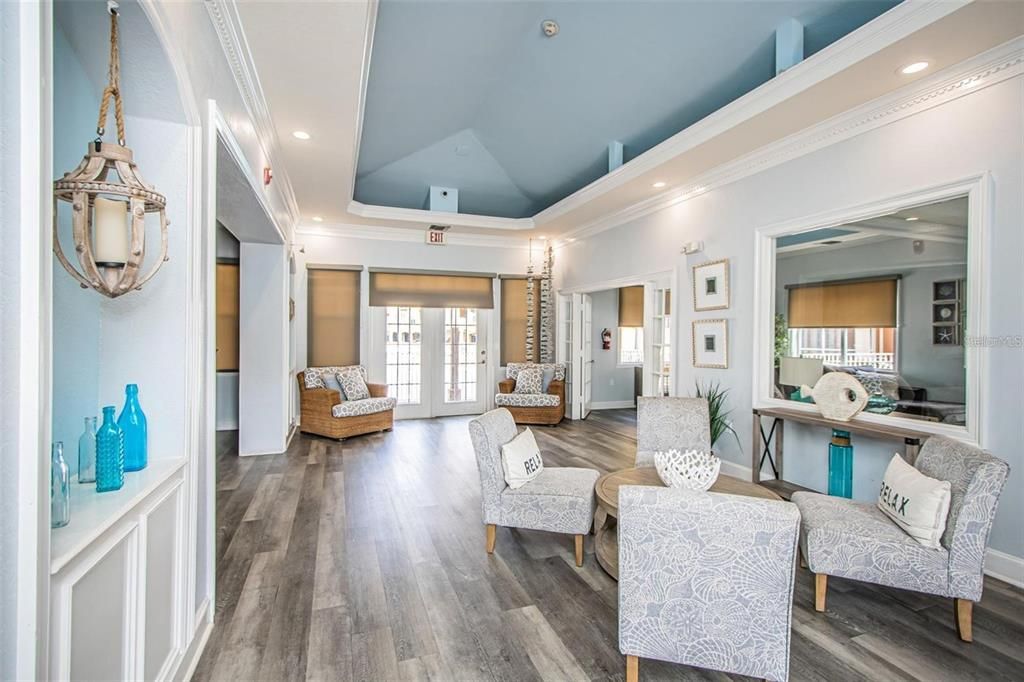 For Sale: $269,000 (1 beds, 1 baths, 654 Square Feet)