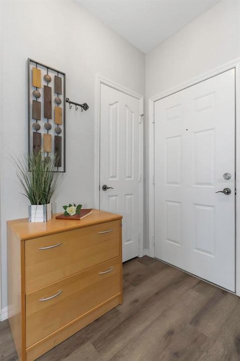 For Sale: $269,000 (1 beds, 1 baths, 654 Square Feet)