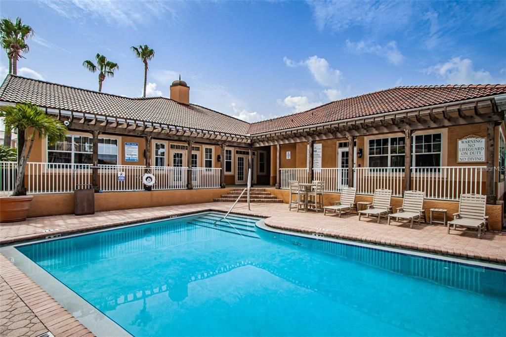 For Sale: $269,000 (1 beds, 1 baths, 654 Square Feet)