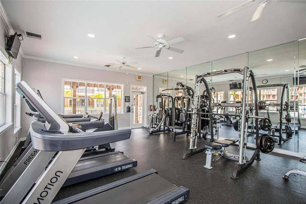 For Sale: $269,000 (1 beds, 1 baths, 654 Square Feet)