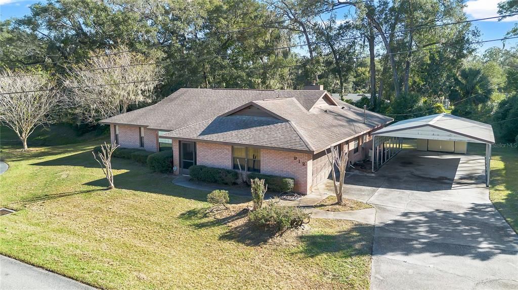 На продажу: $299,900 (3 спален, 2 ванн, 1741 Квадратных фут)