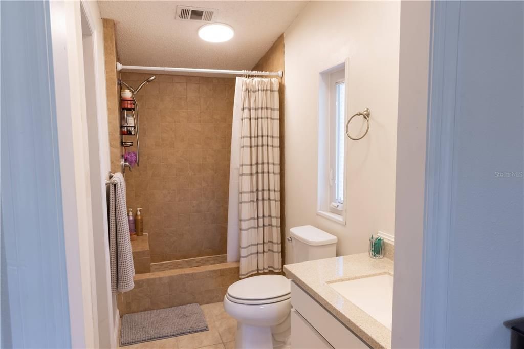 На продажу: $324,999 (3 спален, 2 ванн, 1152 Квадратных фут)