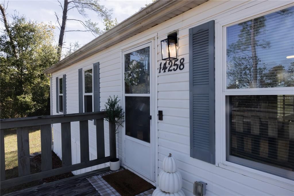 На продажу: $324,999 (3 спален, 2 ванн, 1152 Квадратных фут)