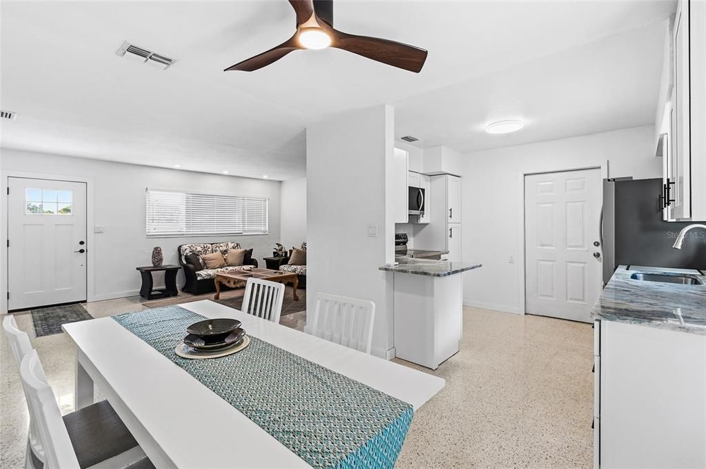 For Rent: $2,700 (3 beds, 2 baths, 1134 Square Feet)