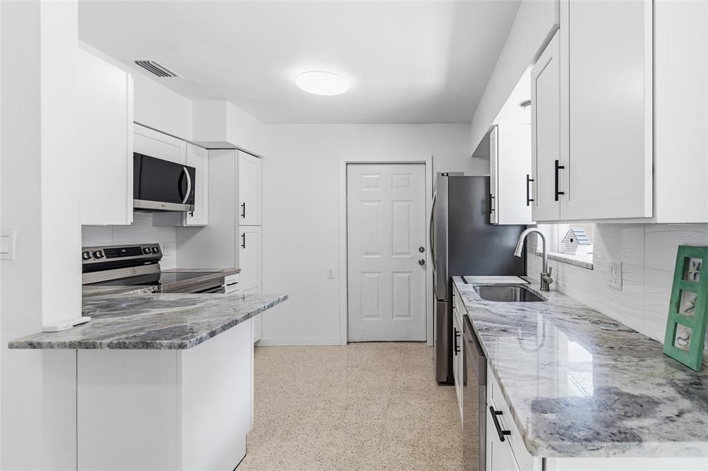 For Rent: $2,700 (3 beds, 2 baths, 1134 Square Feet)