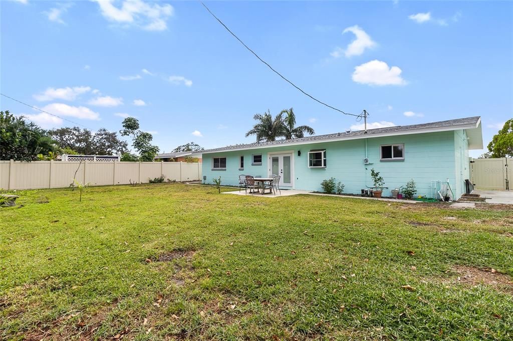 For Rent: $2,700 (3 beds, 2 baths, 1134 Square Feet)