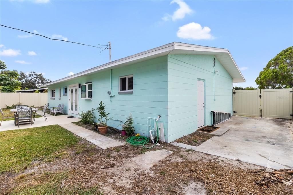 For Rent: $2,700 (3 beds, 2 baths, 1134 Square Feet)