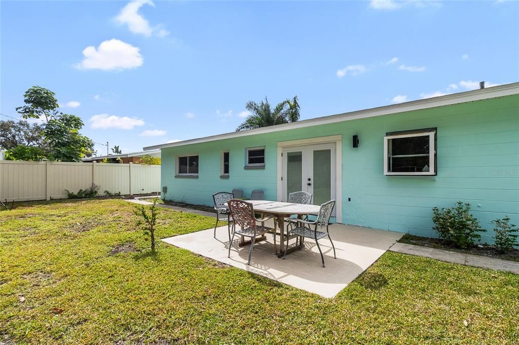 For Rent: $2,700 (3 beds, 2 baths, 1134 Square Feet)