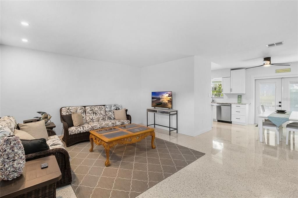 For Rent: $2,700 (3 beds, 2 baths, 1134 Square Feet)