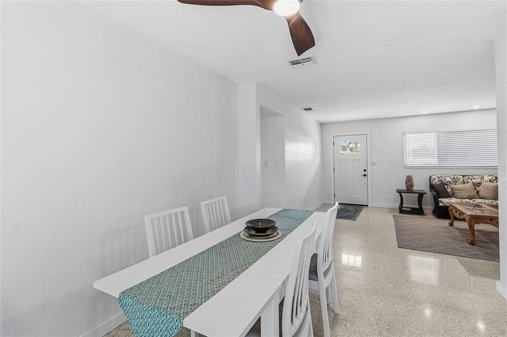 For Rent: $2,700 (3 beds, 2 baths, 1134 Square Feet)