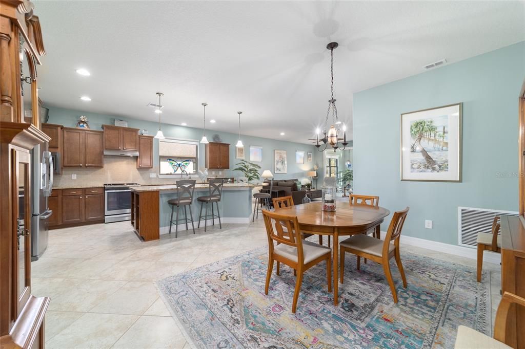 待售: $410,000 (2 贝兹, 2 浴室, 2164 平方英尺)