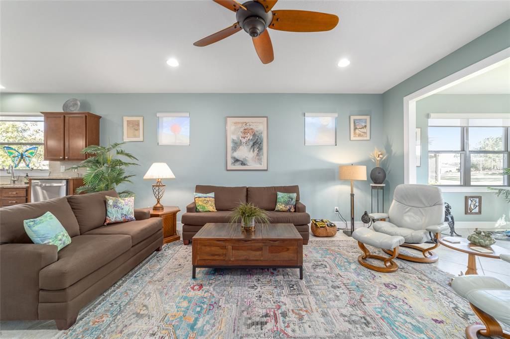 待售: $410,000 (2 贝兹, 2 浴室, 2164 平方英尺)