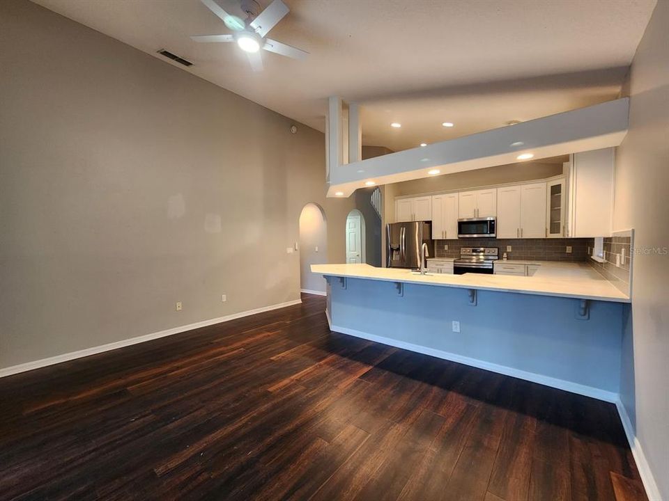 В аренду: $3,400 (4 спален, 2 ванн, 2310 Квадратных фут)