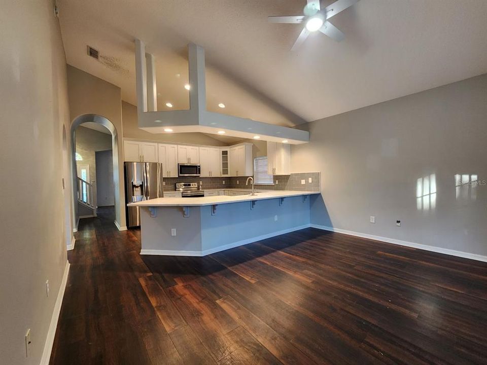 В аренду: $3,400 (4 спален, 2 ванн, 2310 Квадратных фут)