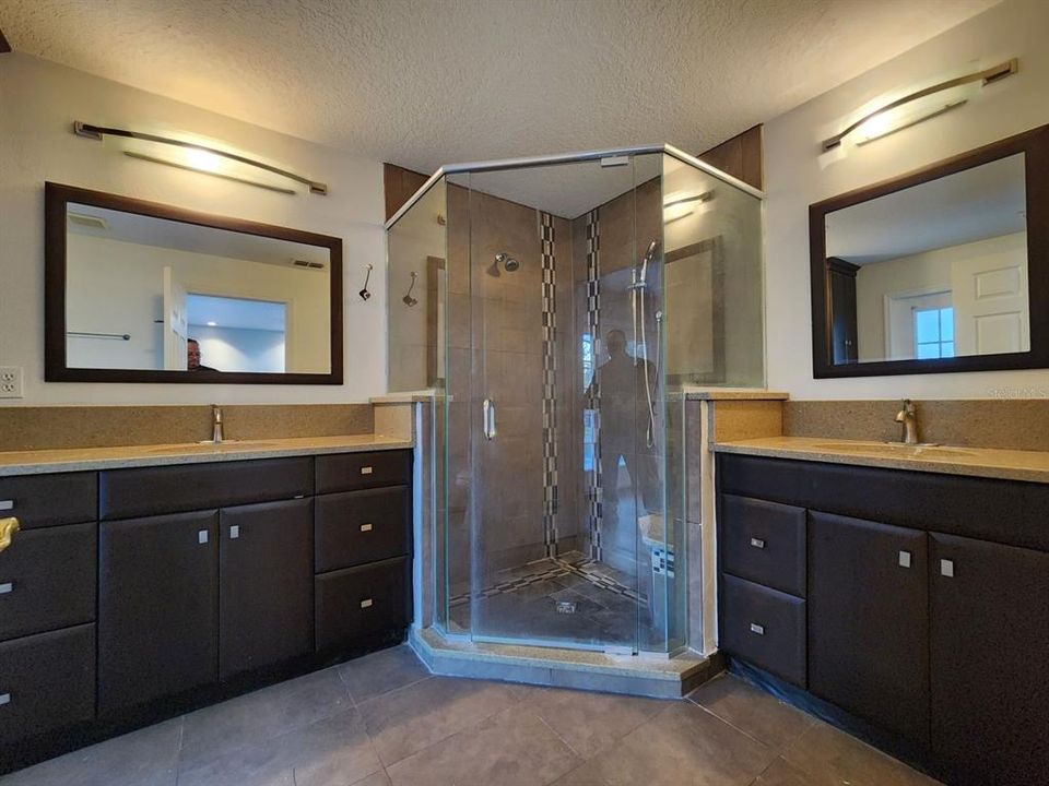 В аренду: $3,400 (4 спален, 2 ванн, 2310 Квадратных фут)