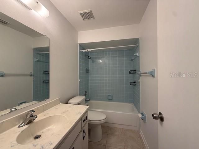 For Rent: $1,700 (2 beds, 1 baths, 975 Square Feet)