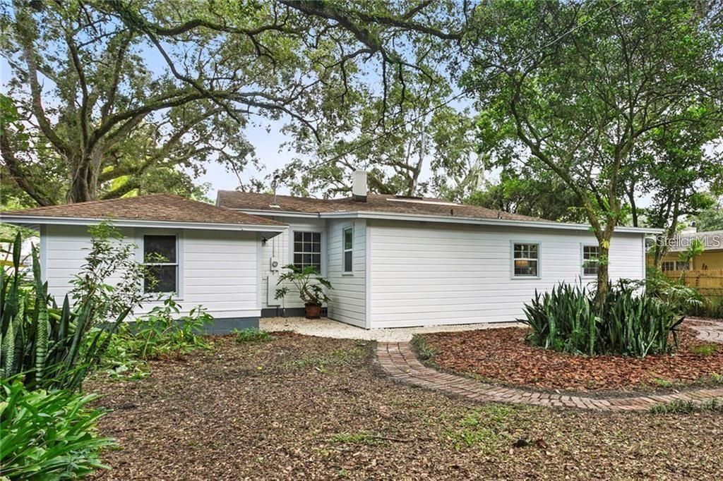 合同活跃: $450,000 (3 贝兹, 2 浴室, 1326 平方英尺)