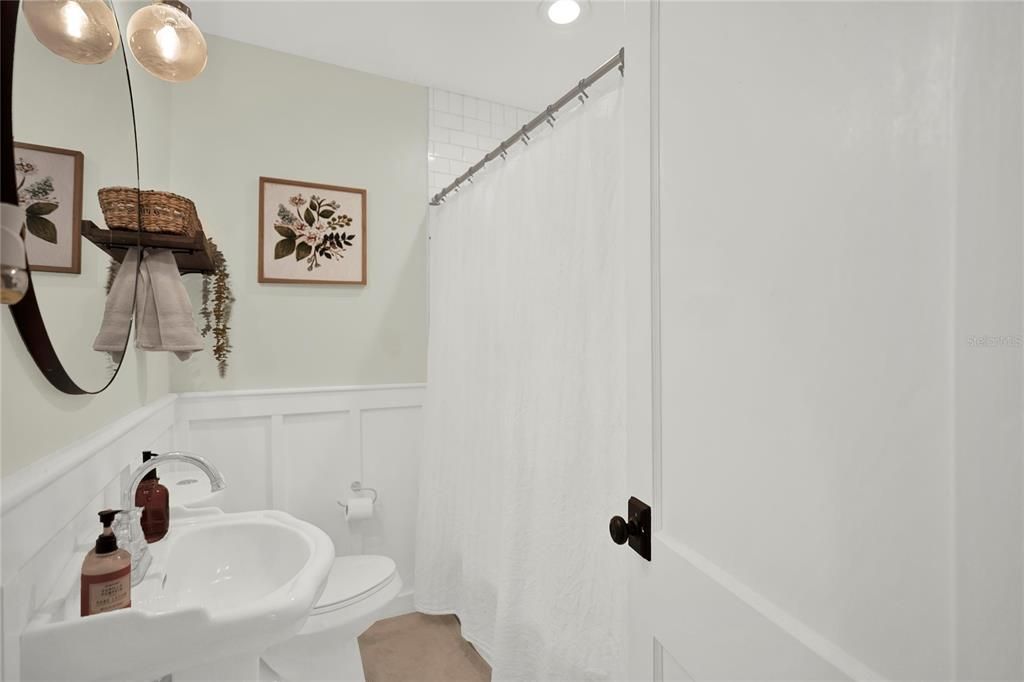 合同活跃: $450,000 (3 贝兹, 2 浴室, 1326 平方英尺)